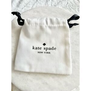Kate Spade black-and-white dust pouch ￼